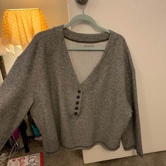 Urban outfitters sweater - Picture 3 of 4